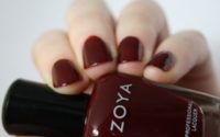 Lackiert: ZOYA Dakota